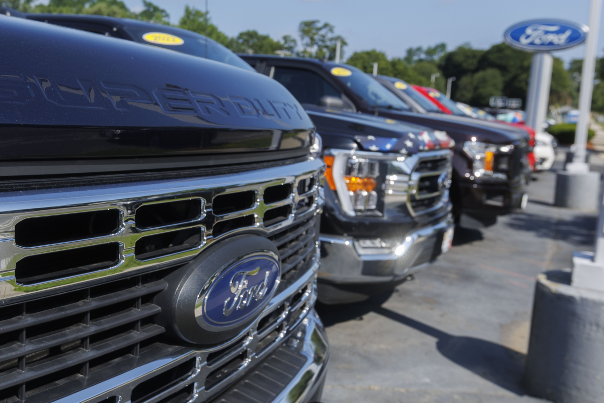 Ford vraća ljude koje je pokušao zamijeniti AI-jem. "Podcijenili smo ih"
