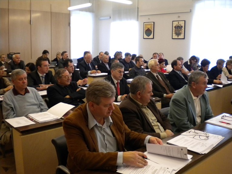 Na sjednici skupštine Vukovarsko-srijemske županije prvi put glasali elektronički