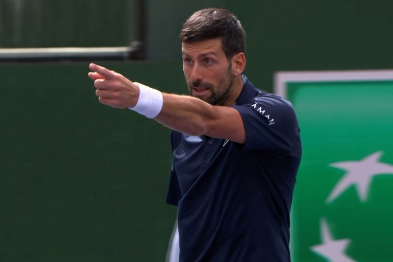 VIDEO Đoković usred meča: Ti čekaš cijeli gem da mi kažeš što trebam raditi