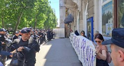 U Zagrebu održan "Hod za život", policija okruživala protivnice. Po jednu došla hitna