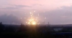 Ugašen požar u skladištu streljiva u Rusiji. Jedna osoba poginula, 8 ozlijeđeno