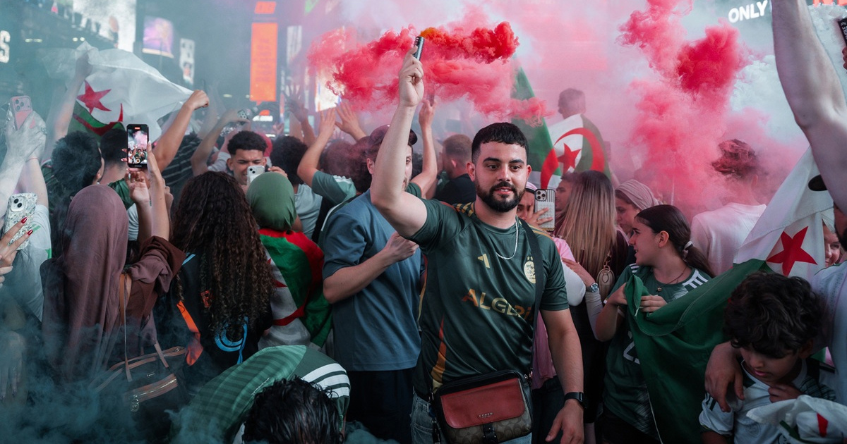 VIDEO Potukli se navijači Argentine i Alžira. Metež zahvatio djecu i žene
