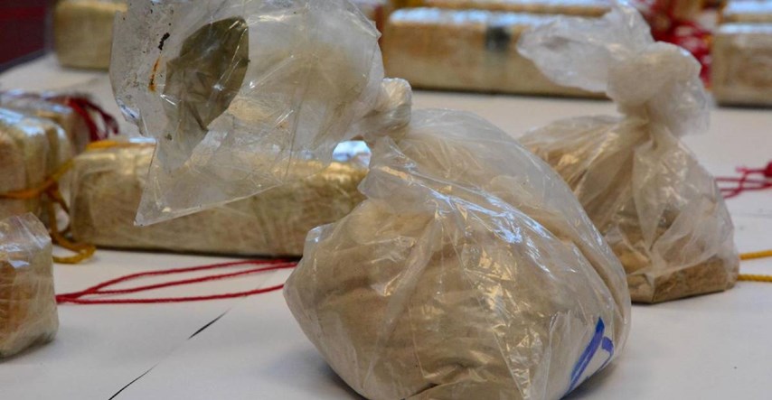 Mladić iz BiH htio prošvercati 2 kg heroina, uhićen kod naplatnih kućica u Karlovcu