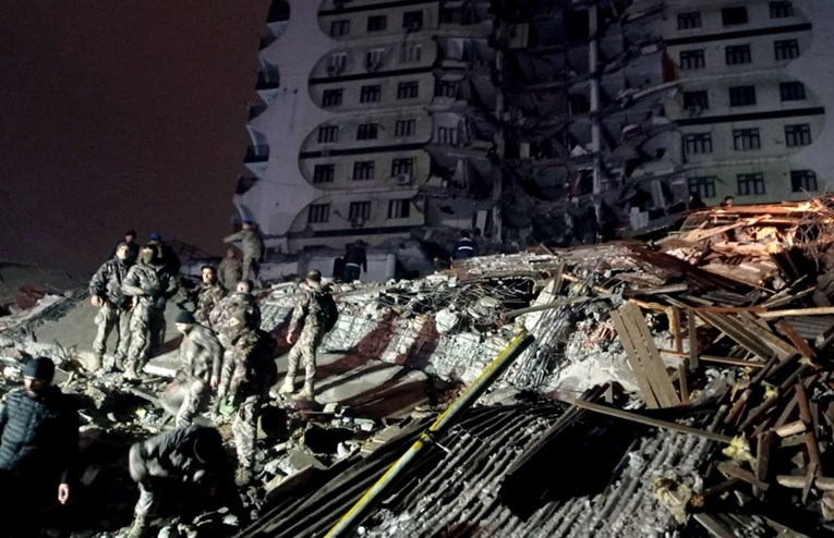 FOTO Prve slike iz razrušenog turskog grada, traje spašavanje zatrpanih