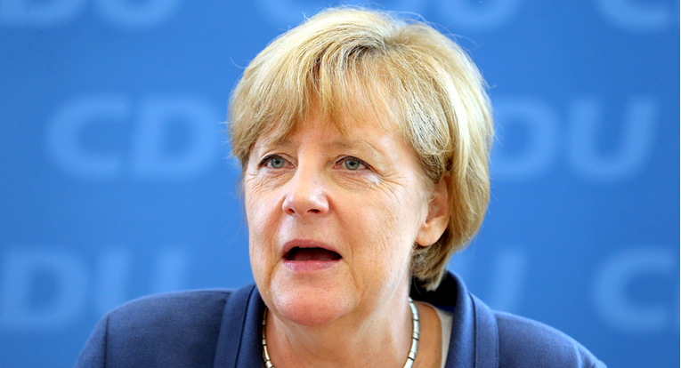 Memoari: Koalicijski partneri htjeli smijeniti Angelu Merkel zbog migranata