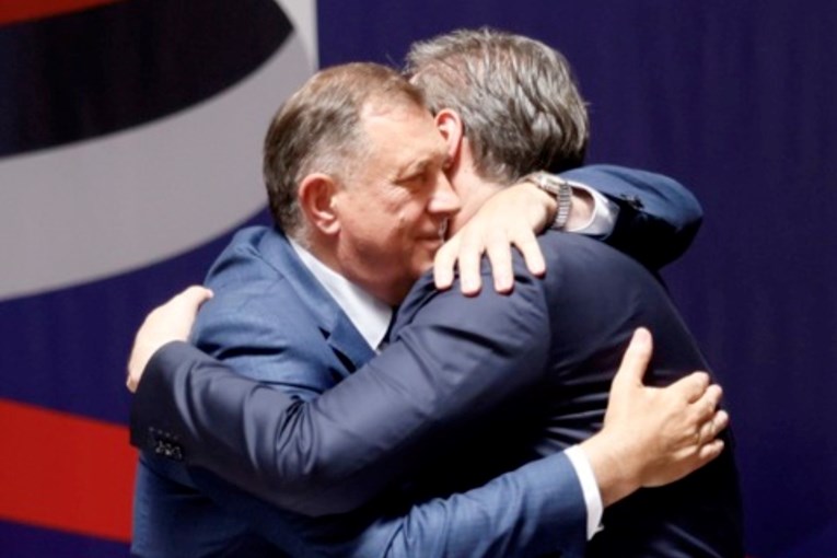 Dodik: Razgovarao sam s Vučićem, dobro je
