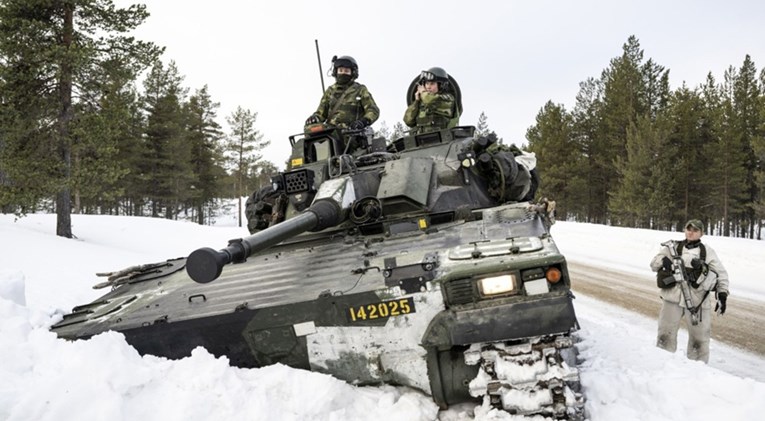 NATO želi stvoriti "automatiziranu zonu obrane" na granici s Rusijom