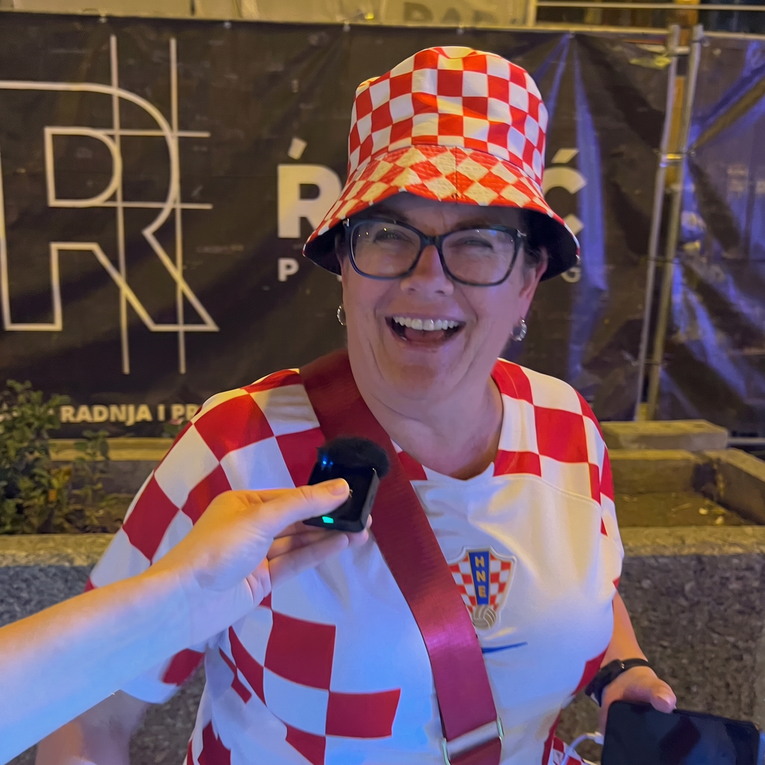 VIDEO Navijačica u Zagrebu: "Iz Toronta sam došla gledati Vatrene s Hrvatima"