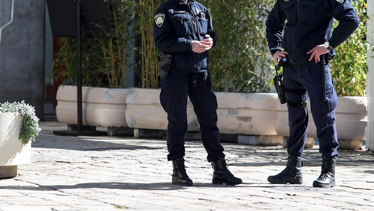 Policajac izvan službe u Zadru spasio čovjeka iz gorućeg stana