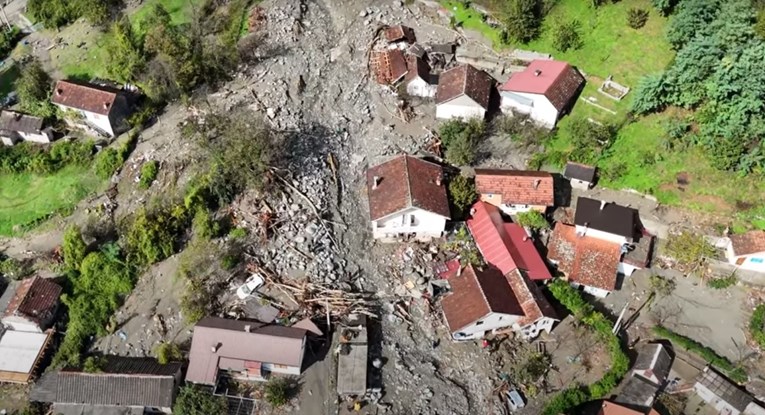 Objavljena snimka iz zraka, pogledajte kako selo kod Jablanice izgleda nakon poplave