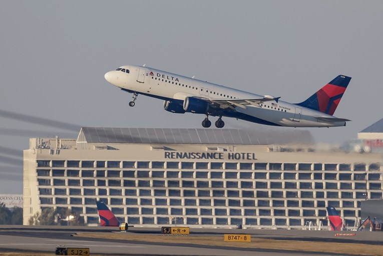 Trumpova vlada ograničava zračni promet na 40 aerodroma