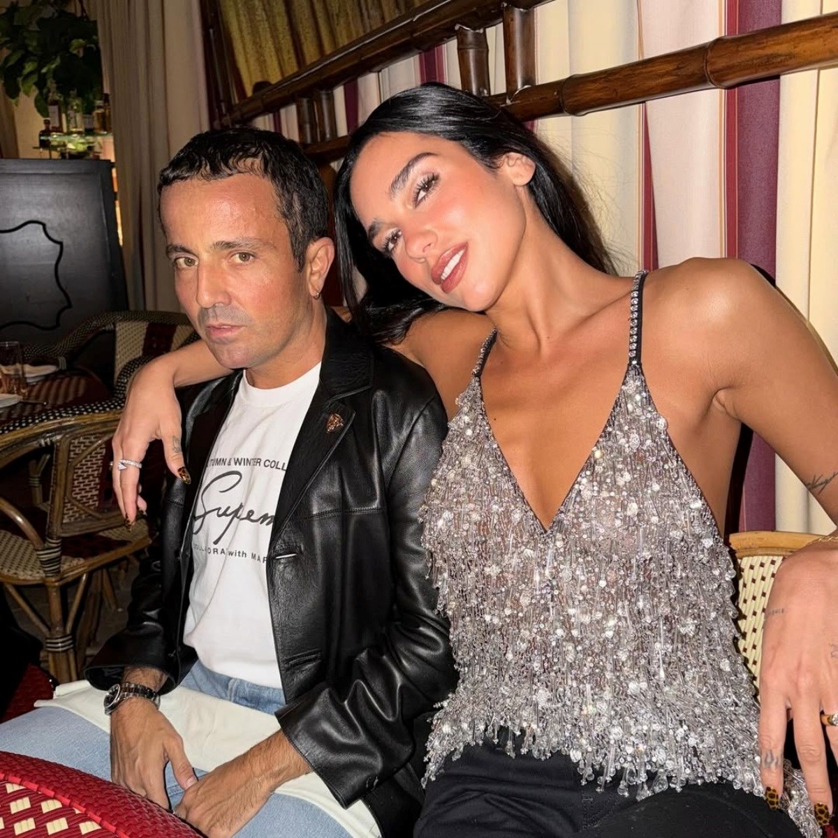 Dua Lipa ponovno nosi "goli" trend i ostavlja malo toga mašti