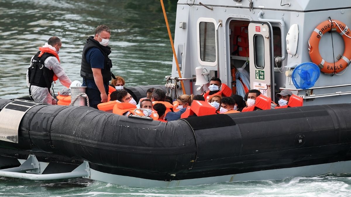 Britanija i Francuska se novim sporazumom bore protiv migranata