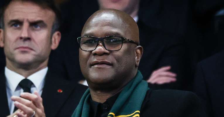 Veleposlanik JAR-a nađen mrtav ispred hotela u Parizu. Prozor na 22. katu bio otvoren