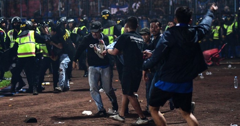 Predsjednik FIFA-e izrazio sućut Indoneziji, Španjolci počinju kolo minutom šutnje