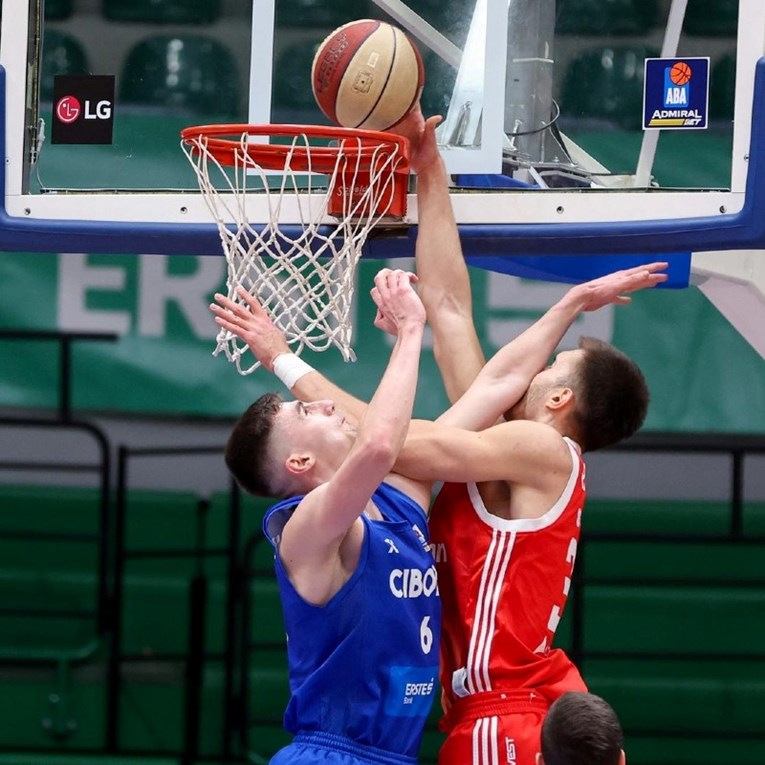 Cibona primila 107 poena i uvjerljivo izgubila od Crvene zvezde na domaćem parketu