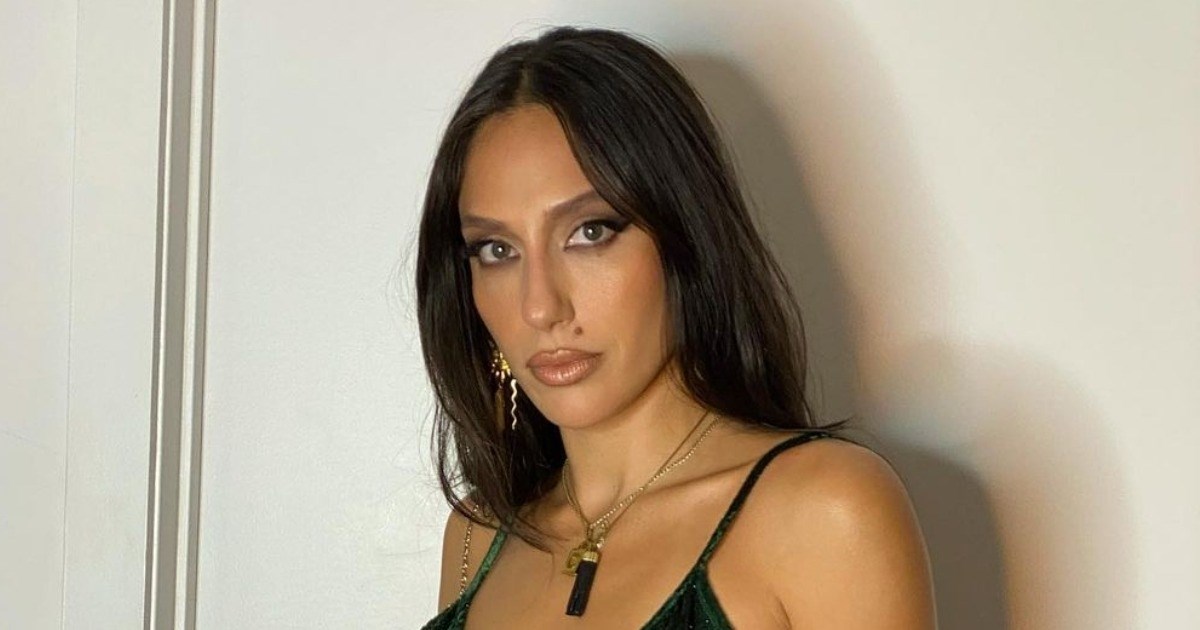 Tiktokerica pozirala na crvenom tepihu, kasnije shvatila da je krivo odjenula haljinu