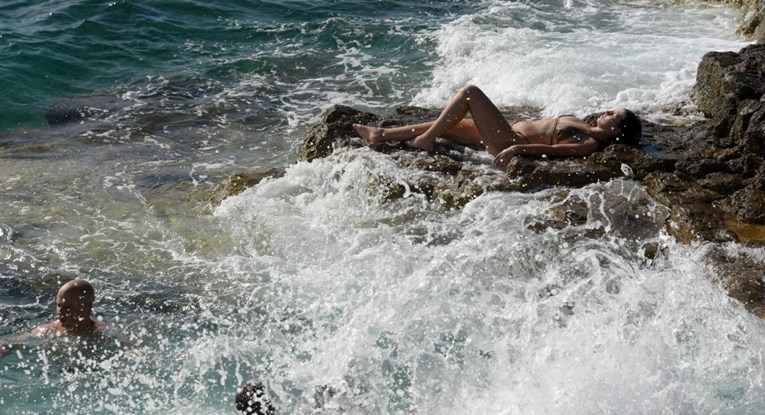 Temperature danas do 35°C. Još će rasti, počinje novi toplinski val