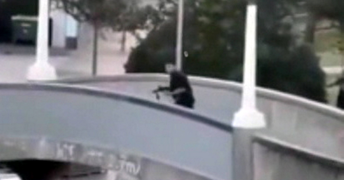 Terorist iz Sydneyja optužen za 59 kaznenih djela