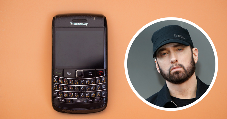 Eminem koristi telefon koji je zastario. Ljudi pišu: Pametno