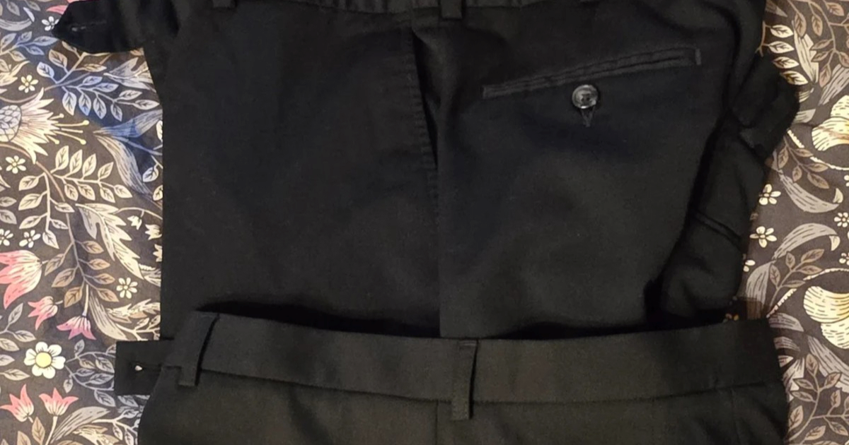 Pilotkinja otkrila apsurd: Njezina uniforma nema džepove, a muževa (ista) ima četiri