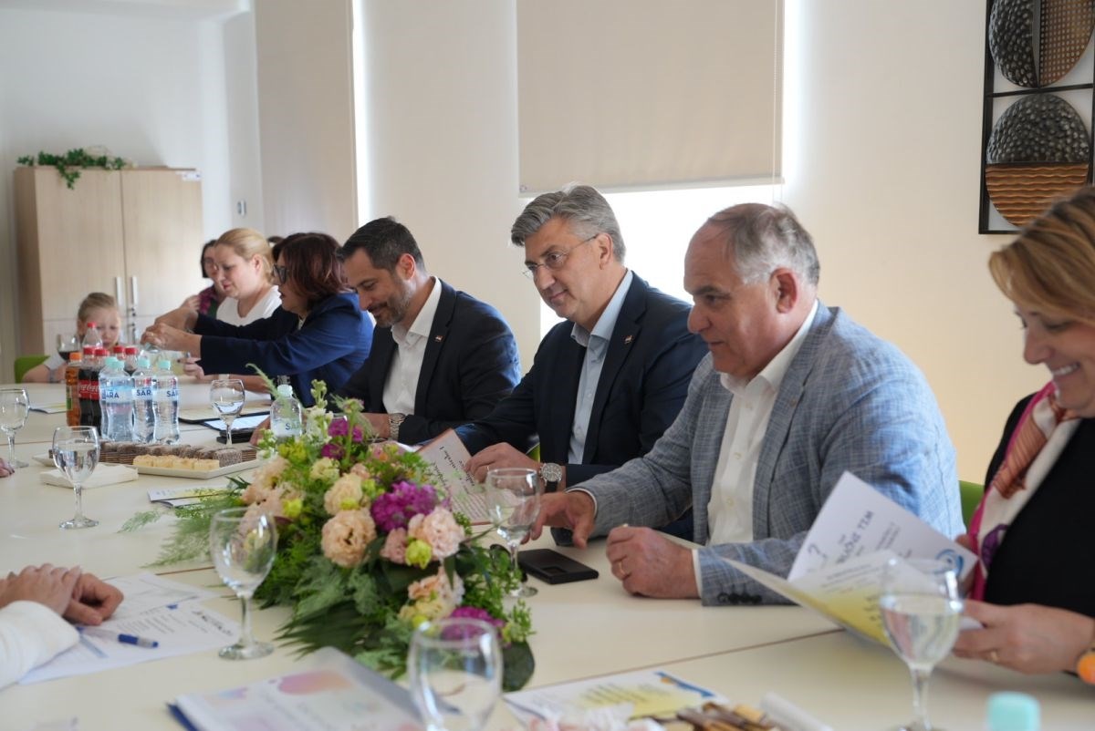 Plenković na Hvaru najavio izmjene Zakona o otocima