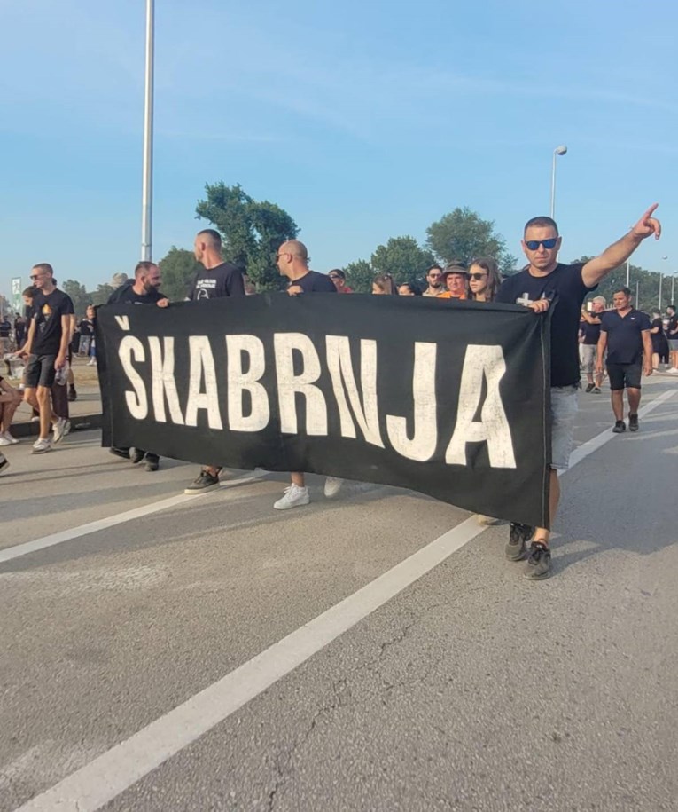 VIDEO Transparent Škabrnja privukao pažnju svih posjetitelja na Hipodromu