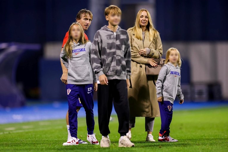 FOTO Luka Modrić uživao s obitelji na Maksimiru nakon pobjede Hrvatske