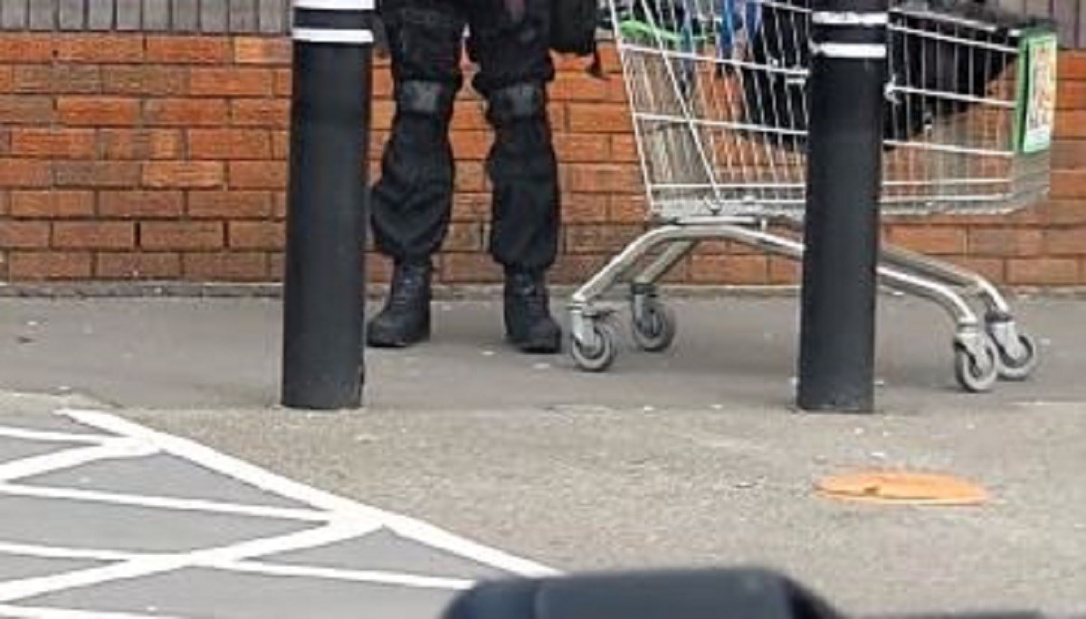 Tip koji je "doveo socijalno distanciranje do ekstrema" izazvao različite reakcije