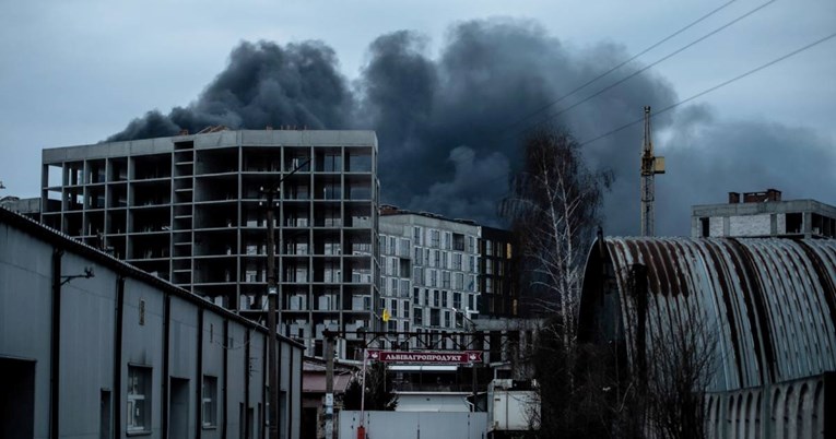 Rusija počela uništavati ukrajinske zalihe hrane i goriva, kažu Ukrajinci