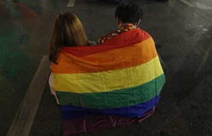 Irak uveo 15 godina zatvora za istospolne veze. SAD: To je prijetnja ljudskim pravima