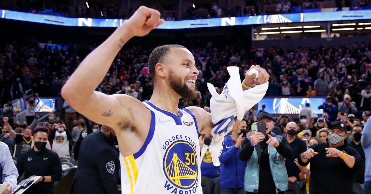 VIDEO Curry prvi put u karijeri odlučio utakmicu sa sirenom, odličan hrvatski dvojac