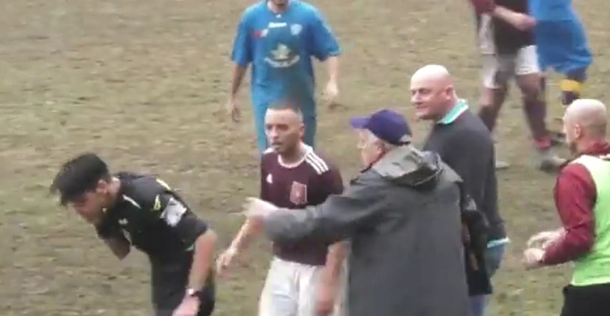 VIDEO Sudac u Italiji isključio trenera, ovaj ga udario šakom u glavu