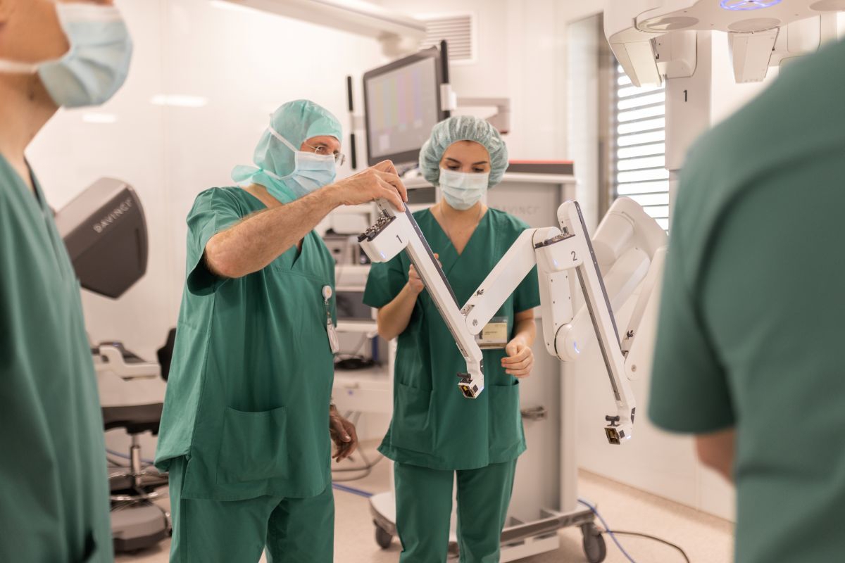 Manji rezovi, brži oporavak: Dvije godine Da Vinci robotske kirurgije u Hrvatskoj