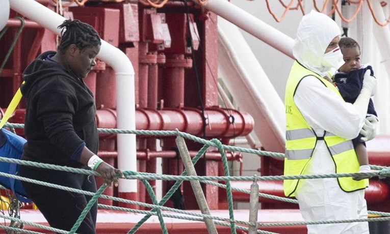 Brodu Ocean Viking s 422 migranata dopušteno uplovljavanje na Siciliju