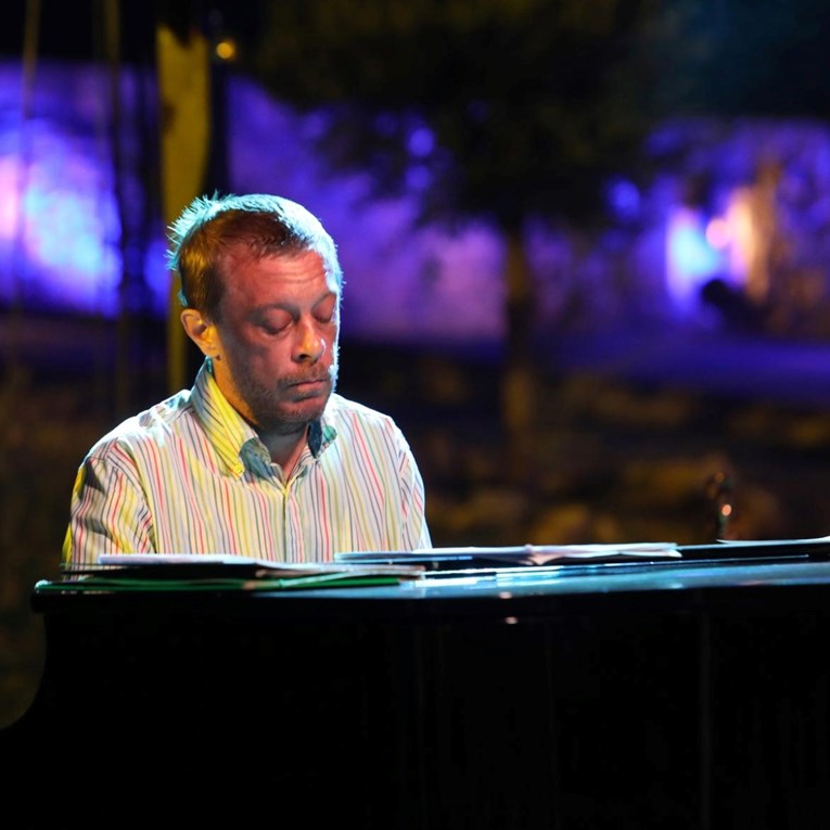 Obuljen Koržinek uputila sućut Dedićevoj obitelji i prisjetila se posebnog koncerta