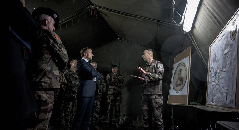 Macron: Ne treba nam ruska dozvola za slanje vojnika u Ukrajinu