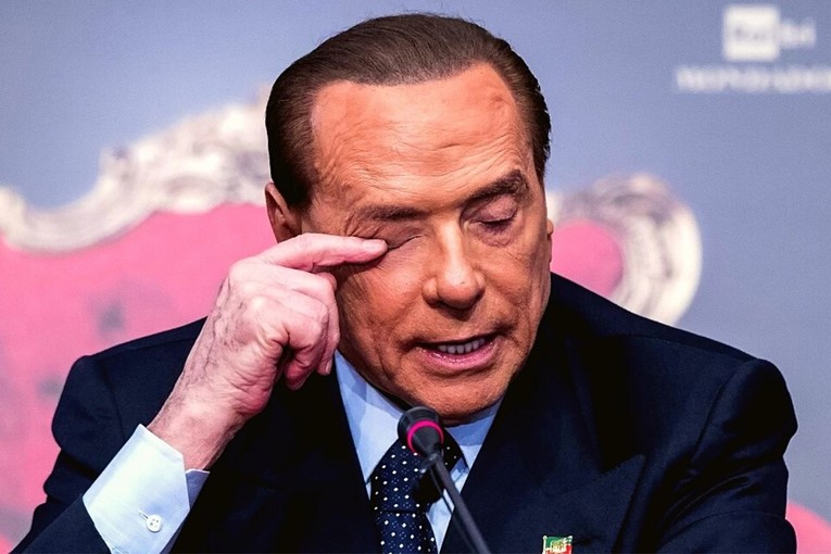 Berlusconi hospitaliziran nakon pozitivnog testa na koronavirus