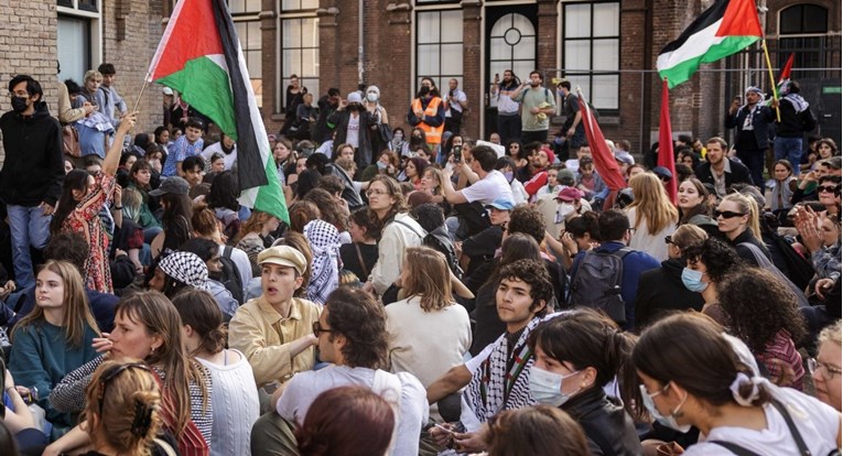 FOTO Prosvjed za Gazu ispred sveučilišta u Amsterdamu, studenti dižu blokade