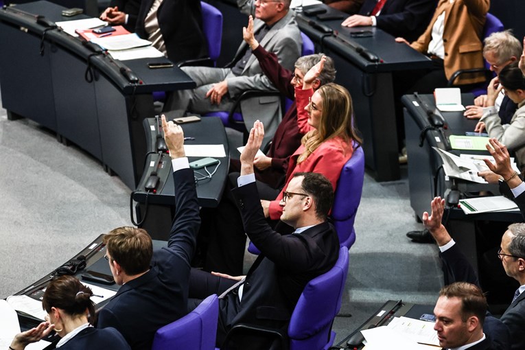 Nakon višemjesečnih previranja, njemački parlament odobrio mirovinski zakon