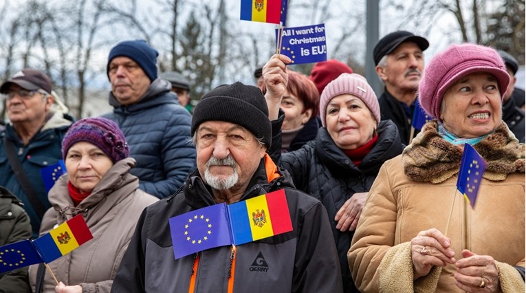 Moldavija u nedjelju glasa na referendumu o EU i odbacivanju ruskog utjecaja