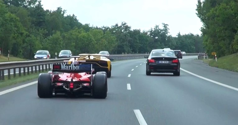 VIDEO Misteriozna Formula 1 pojavila se na autocesti
