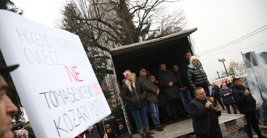 Prosvjed u Resniku protiv centra za otpad: "Hoćemo cvijeće, ne Tomaševićevo smeće"