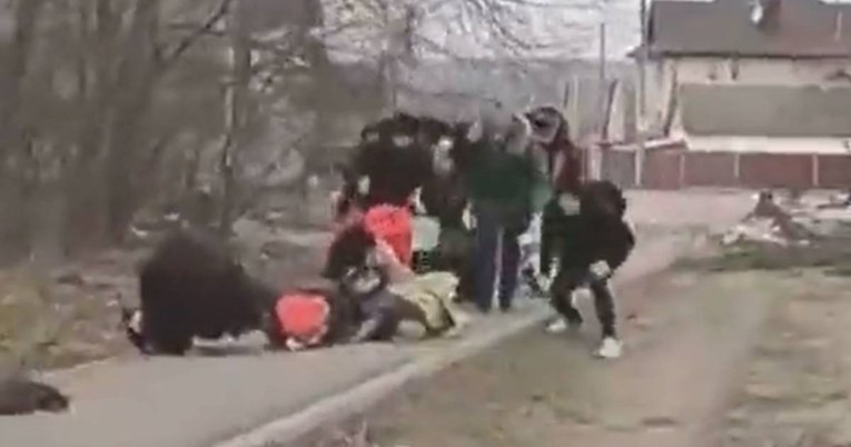 Potvrđeno: Majka i dvoje djece ubijeni dok su bježali iz grada kod Kijeva