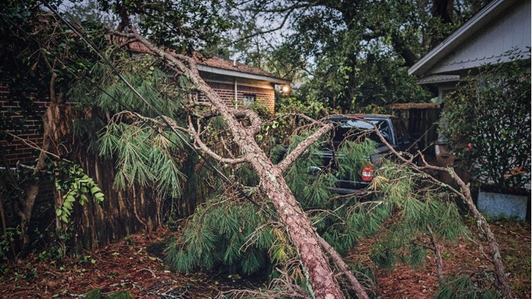 Uragan Zeta pogodio jug SAD-a, poginulo šestero ljudi