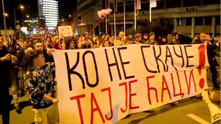 Studente u Novom Sadu brutalno prebili zbog pjesme o ćacijima. Izbili novi prosvjedi