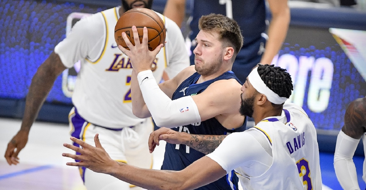 Dončić pogodio za čudesni preokret protiv Lakersa. Pogledajte potez o kojem bruji NBA