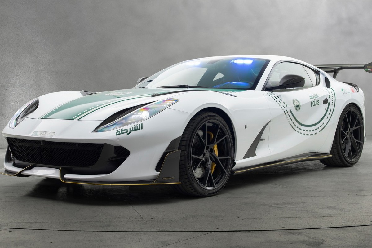 Policija Dubaija ima novu igračku: tunirani Ferrari s 830 KS i brzinom od 340 km/h