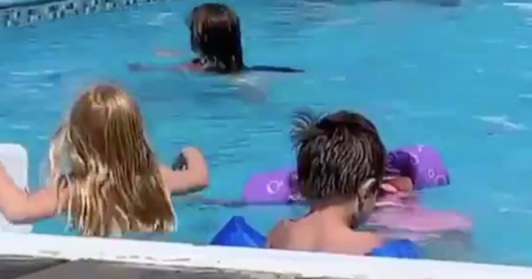 Žena se u tanga gaćicama fotografirala u bazenu punom djece pa podijelila mišljenja