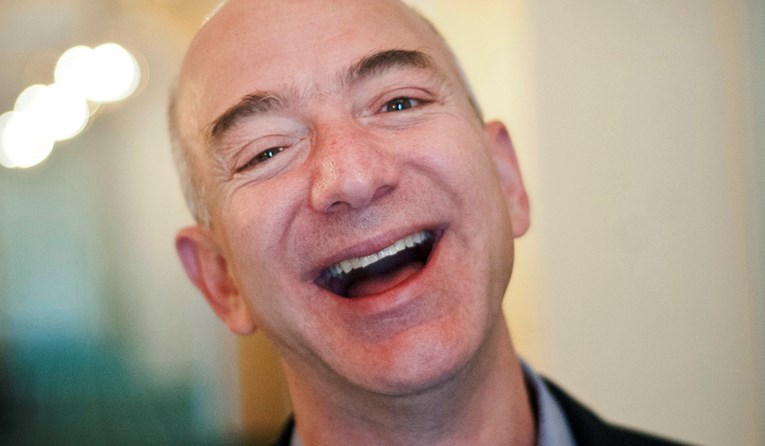 Svjetska ekonomija se urušava, ali je Jeff Bezos sve bogatiji